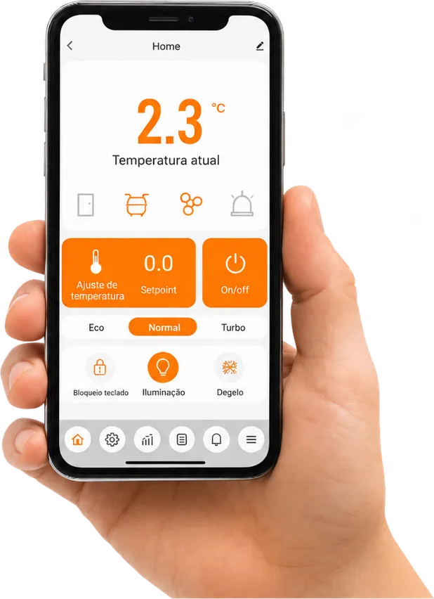Mão segurando celular com aplicativo de monitoramento da câmara fria
